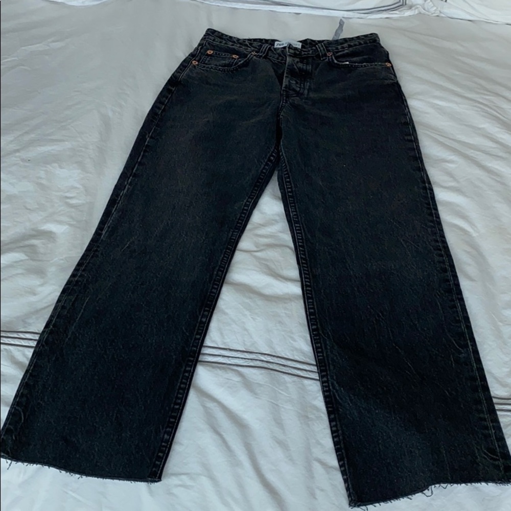Brand new Zara straight leg jeans!!